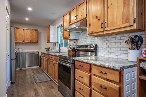 4156 Highway 3A, Nelson, BC - Indoor Photo Showing Kitchen