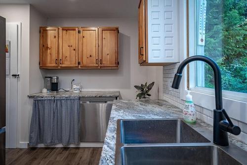 4156 Highway 3A, Nelson, BC - Indoor Photo Showing Kitchen With Double Sink