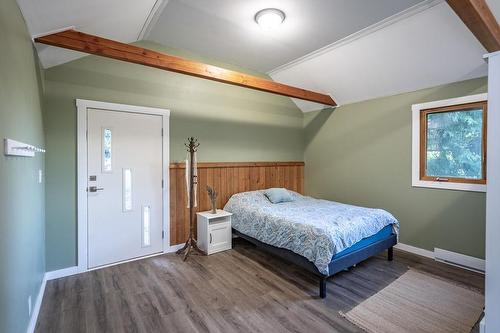 4156 Highway 3A, Nelson, BC - Indoor Photo Showing Bedroom