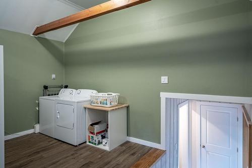 4156 Highway 3A, Nelson, BC - Indoor Photo Showing Laundry Room