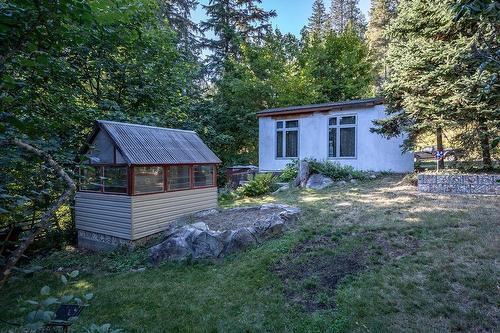 4156 Highway 3A, Nelson, BC - Outdoor