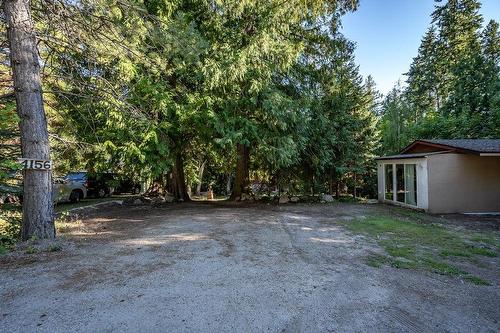 4156 Highway 3A, Nelson, BC - Outdoor