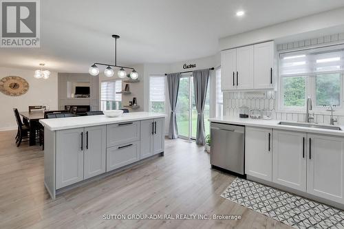 11 Club Court, Wasaga Beach, ON - Indoor Photo Showing Kitchen With Upgraded Kitchen