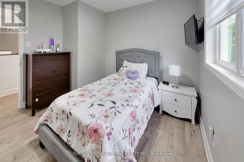 11 Club Court, Wasaga Beach, ON - Indoor Photo Showing Bedroom