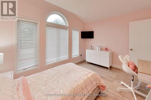 11 Club Court, Wasaga Beach, ON - Indoor Photo Showing Bedroom