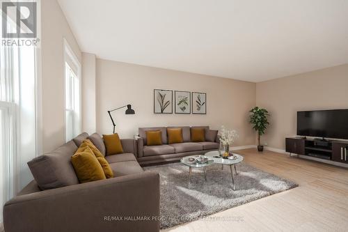 36 Falling Brook Drive, Barrie (Bayshore), ON - Indoor Photo Showing Living Room