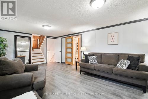 55 Baywood Way W, Wasaga Beach, ON - Indoor Photo Showing Living Room