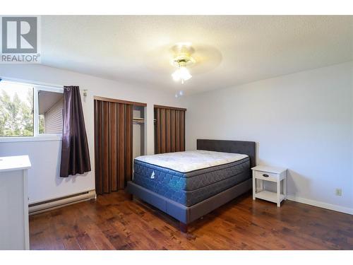 803 Fairview Road Unit# 410, Penticton, BC - Indoor Photo Showing Bedroom