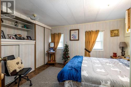 183 - 63 Whites Road, Quinte West, ON - Indoor Photo Showing Bedroom