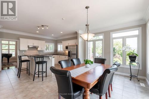 628 Clearwater Crescent, London, ON - Indoor Photo Showing Dining Room