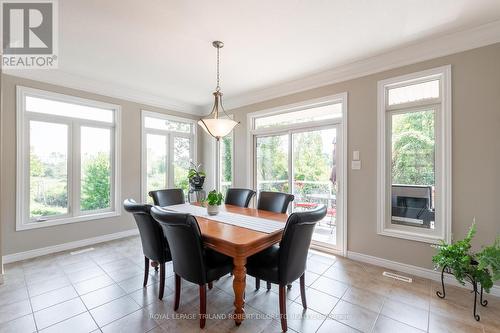 628 Clearwater Crescent, London, ON - Indoor Photo Showing Dining Room