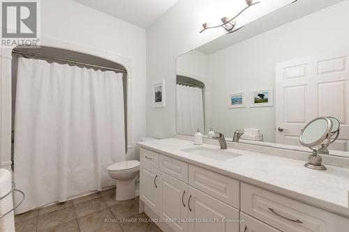 628 Clearwater Crescent, London, ON - Indoor Photo Showing Bathroom