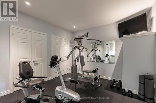 628 Clearwater Crescent, London, ON - Indoor Photo Showing Gym Room