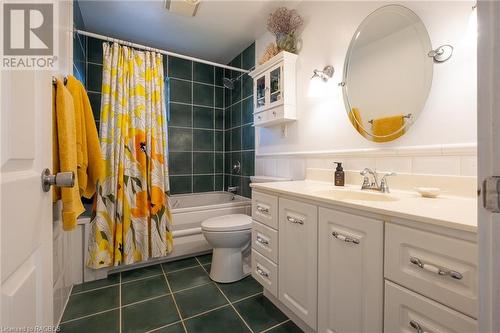 861 3Rd Avenue W, Owen Sound, ON - Indoor Photo Showing Bathroom