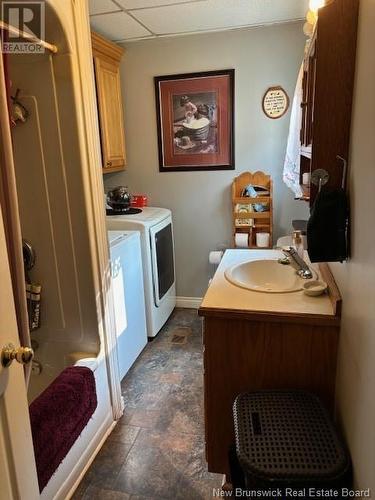 596 Salt Springs Road, Southfield, NB - Indoor Photo Showing Bathroom