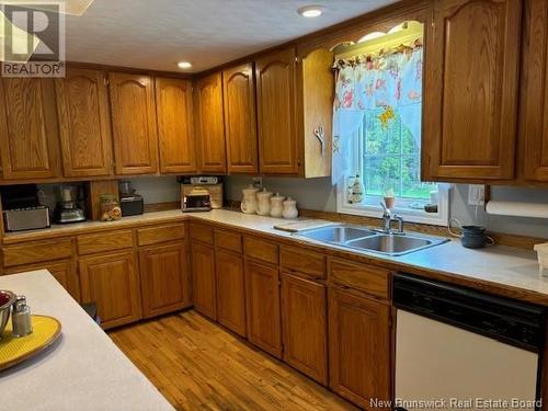 596 Salt Springs Road, Southfield, NB - Indoor Photo Showing Kitchen With Double Sink