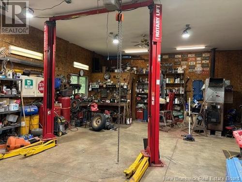 596 Salt Springs Road, Southfield, NB - Indoor Photo Showing Garage