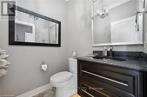 255 Colbeck Drive, Welland, ON - Indoor Photo Showing Bathroom