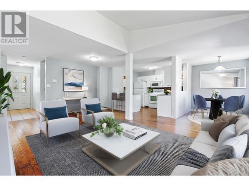 20-1749 Menzies Street, Merritt, BC - Indoor Photo Showing Living Room