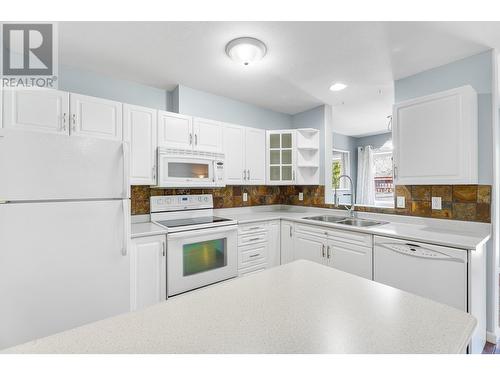 20-1749 Menzies Street, Merritt, BC - Indoor Photo Showing Kitchen With Double Sink