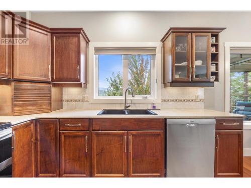 10395 Copperhill Lane, Lake Country, BC - Indoor Photo Showing Kitchen With Double Sink