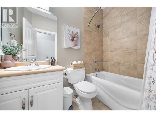 10395 Copperhill Lane, Lake Country, BC - Indoor Photo Showing Bathroom