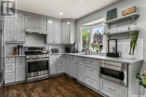 8123 Kestral Drive, Regina, SK - Indoor Photo Showing Kitchen With Stainless Steel Kitchen