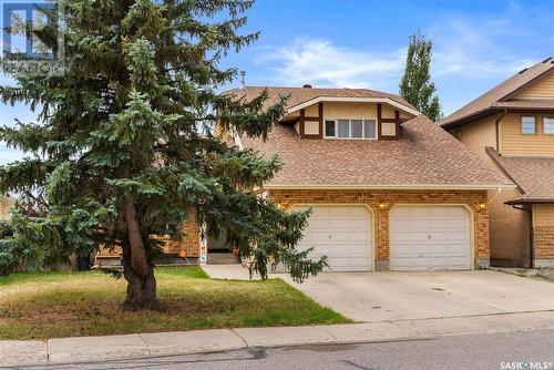 8123 Kestral Drive, Regina, SK - Outdoor