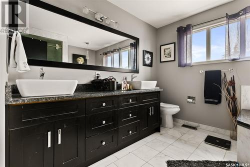 8123 Kestral Drive, Regina, SK - Indoor Photo Showing Bathroom