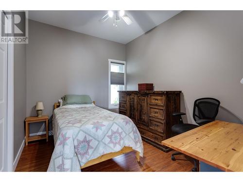 4450 Postill Drive Unit# 22, Kelowna, BC - Indoor Photo Showing Bedroom