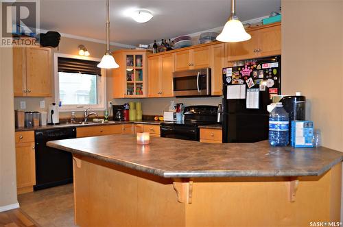 104 1022 Hampton Circle, Saskatoon, SK - Indoor Photo Showing Kitchen With Double Sink