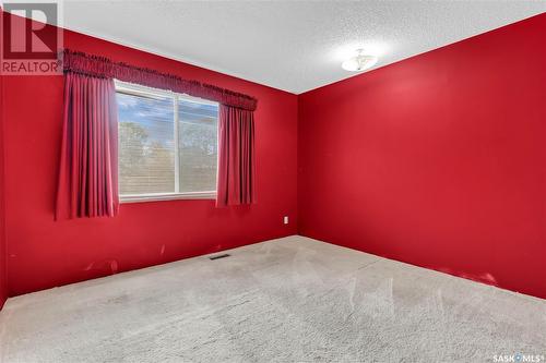 128 Quincy Drive, Regina, SK - Indoor Photo Showing Other Room