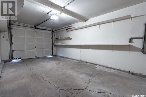 128 Quincy Drive, Regina, SK - Indoor Photo Showing Garage