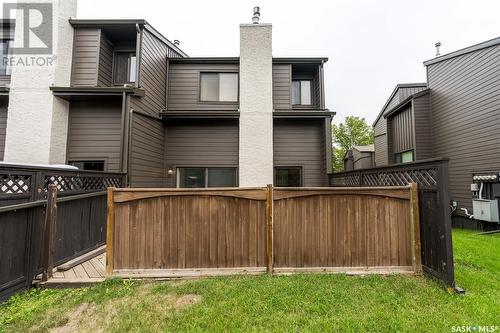 128 Quincy Drive, Regina, SK - Outdoor With Exterior