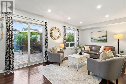 35 Presley Crescent, Whitby (Williamsburg), ON - Indoor Photo Showing Living Room