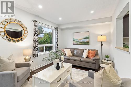 35 Presley Crescent, Whitby (Williamsburg), ON - Indoor Photo Showing Living Room