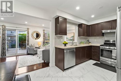 35 Presley Crescent, Whitby (Williamsburg), ON - Indoor Photo Showing Kitchen With Stainless Steel Kitchen