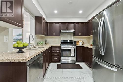 35 Presley Crescent, Whitby (Williamsburg), ON - Indoor Photo Showing Kitchen With Stainless Steel Kitchen With Double Sink