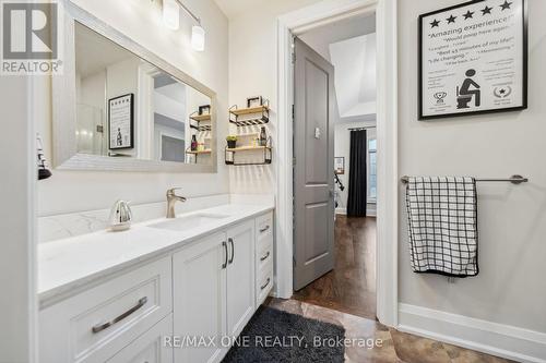 42B Otonabee Avenue, Toronto (Newtonbrook East), ON - Indoor Photo Showing Bathroom