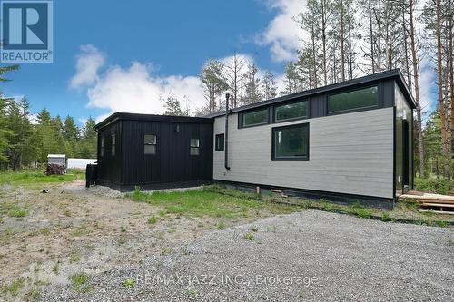 473 Fleetwood Road, Kawartha Lakes, ON - Outdoor With Exterior