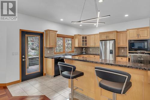 20911 Garnet Valley Road, Summerland, BC - Indoor Photo Showing Kitchen