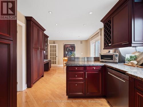 110 Summerdale Drive, Markham, ON - Indoor Photo Showing Kitchen