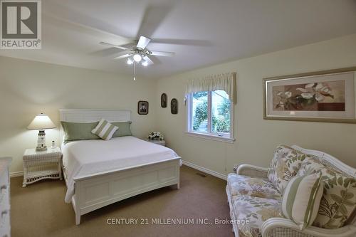 5 Shannon Court, Collingwood, ON - Indoor Photo Showing Bedroom