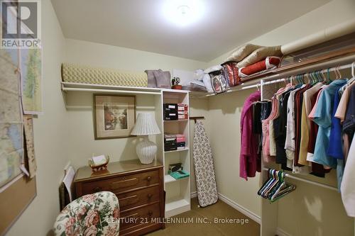 5 Shannon Court, Collingwood, ON - Indoor With Storage