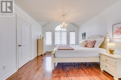 1299 Bayshire Drive, Oakville, ON - Indoor Photo Showing Bedroom