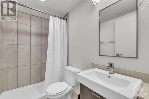 105 Champagne Avenue Unit#609, Ottawa, ON - Indoor Photo Showing Bathroom