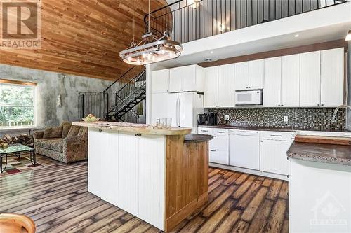 312 David Manchester Road, Ottawa, ON - Indoor Photo Showing Kitchen