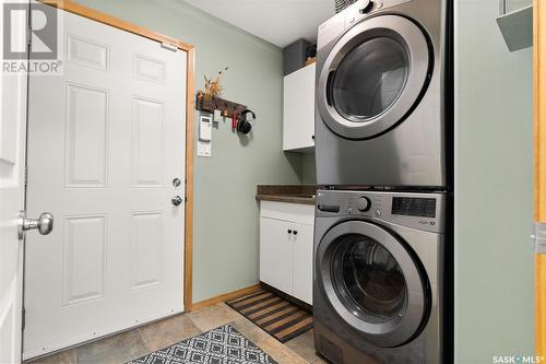 44 Fernwood Street, White City, SK - Indoor Photo Showing Laundry Room