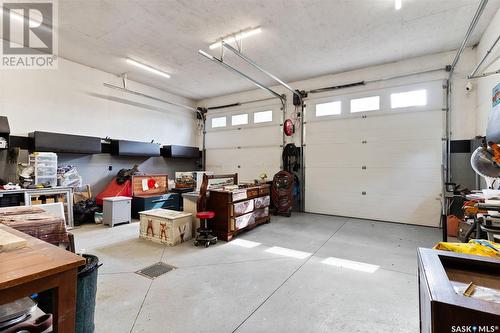 44 Fernwood Street, White City, SK - Indoor Photo Showing Garage