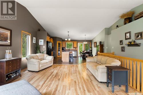 44 Fernwood Street, White City, SK - Indoor Photo Showing Living Room